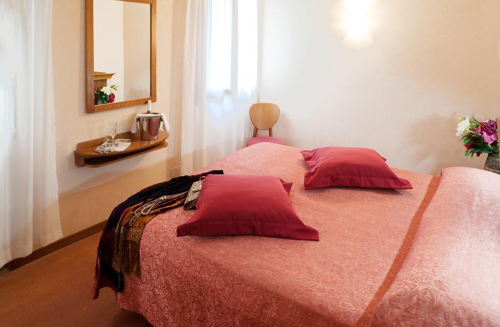 Hotel Hs Венеція Екстер'єр фото