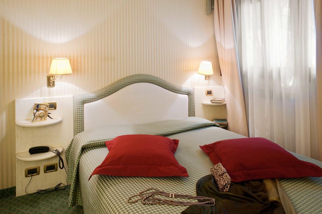 Hotel Hs Венеція Екстер'єр фото